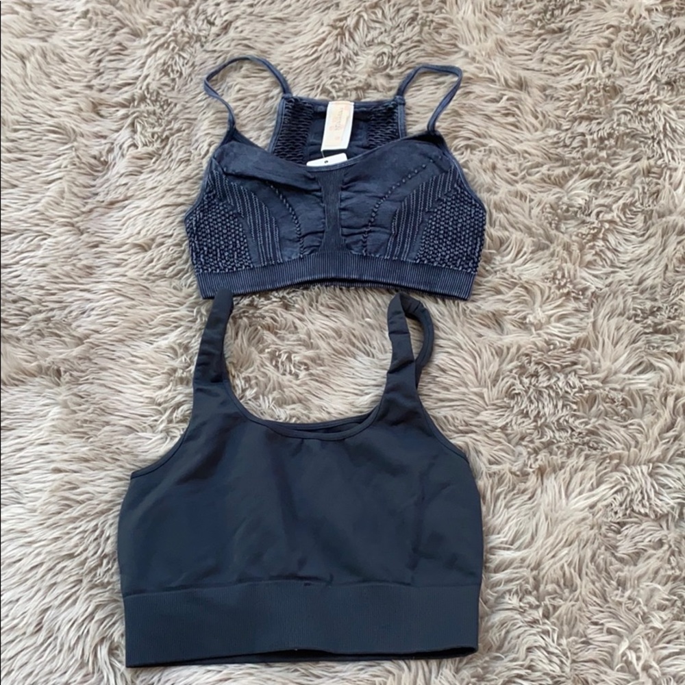 Navy shades varieties of sport bras and crops - Picture 5 of 9
